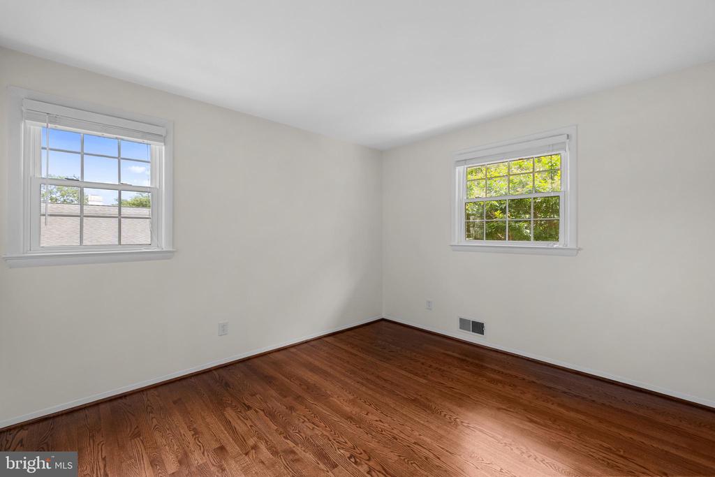 15007 CARLBERN DRIVE