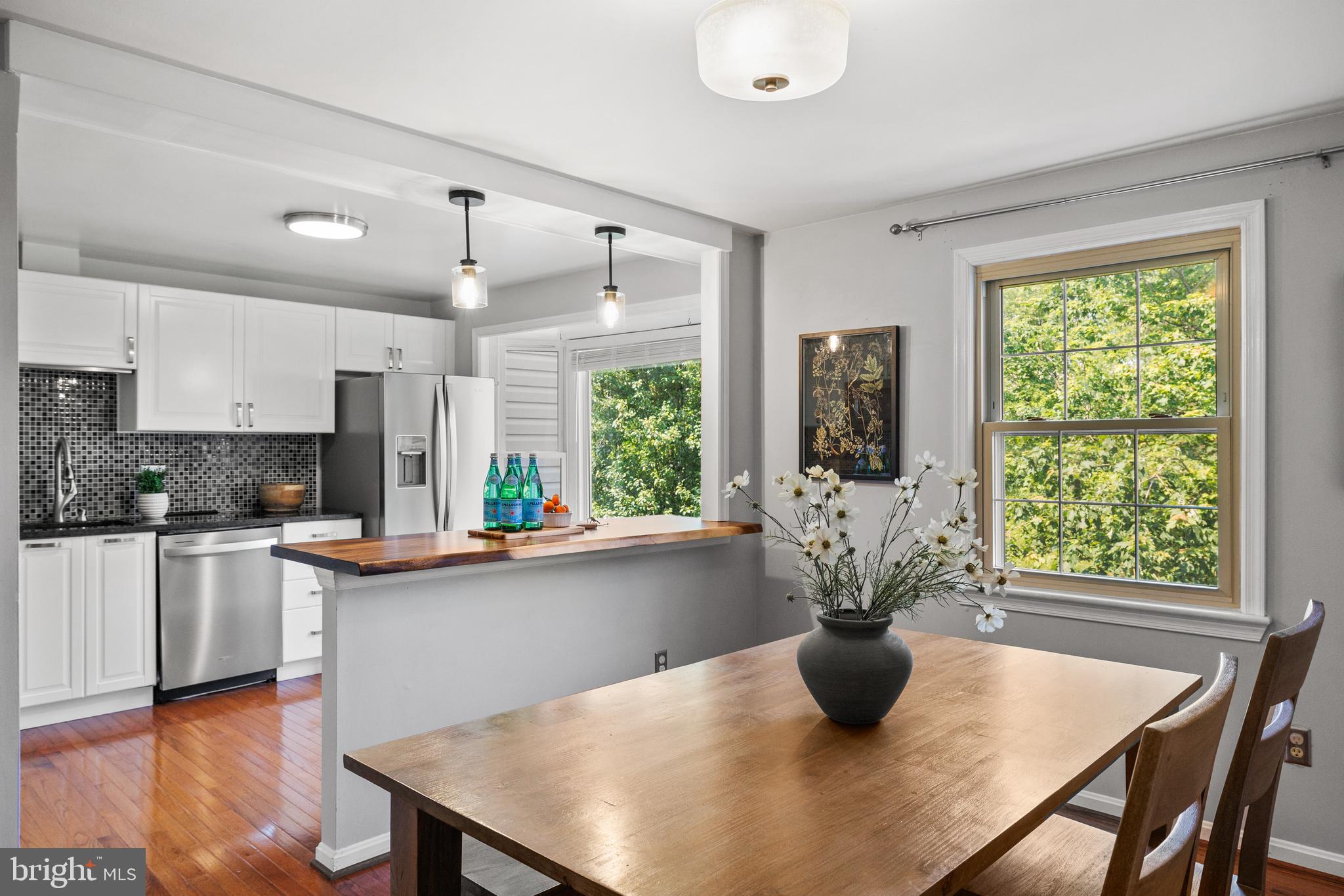 7333 CRESTLEIGH CIRCLE