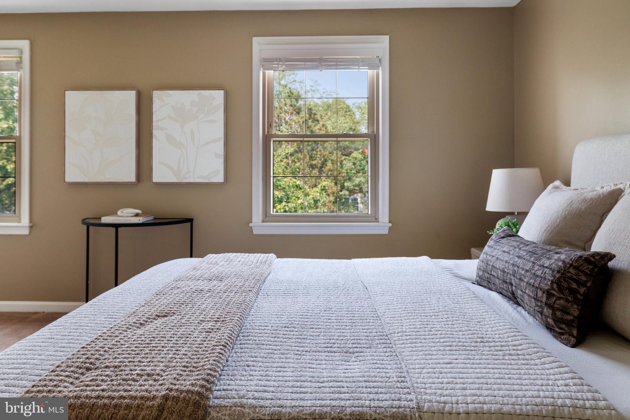 7333 CRESTLEIGH CIRCLE