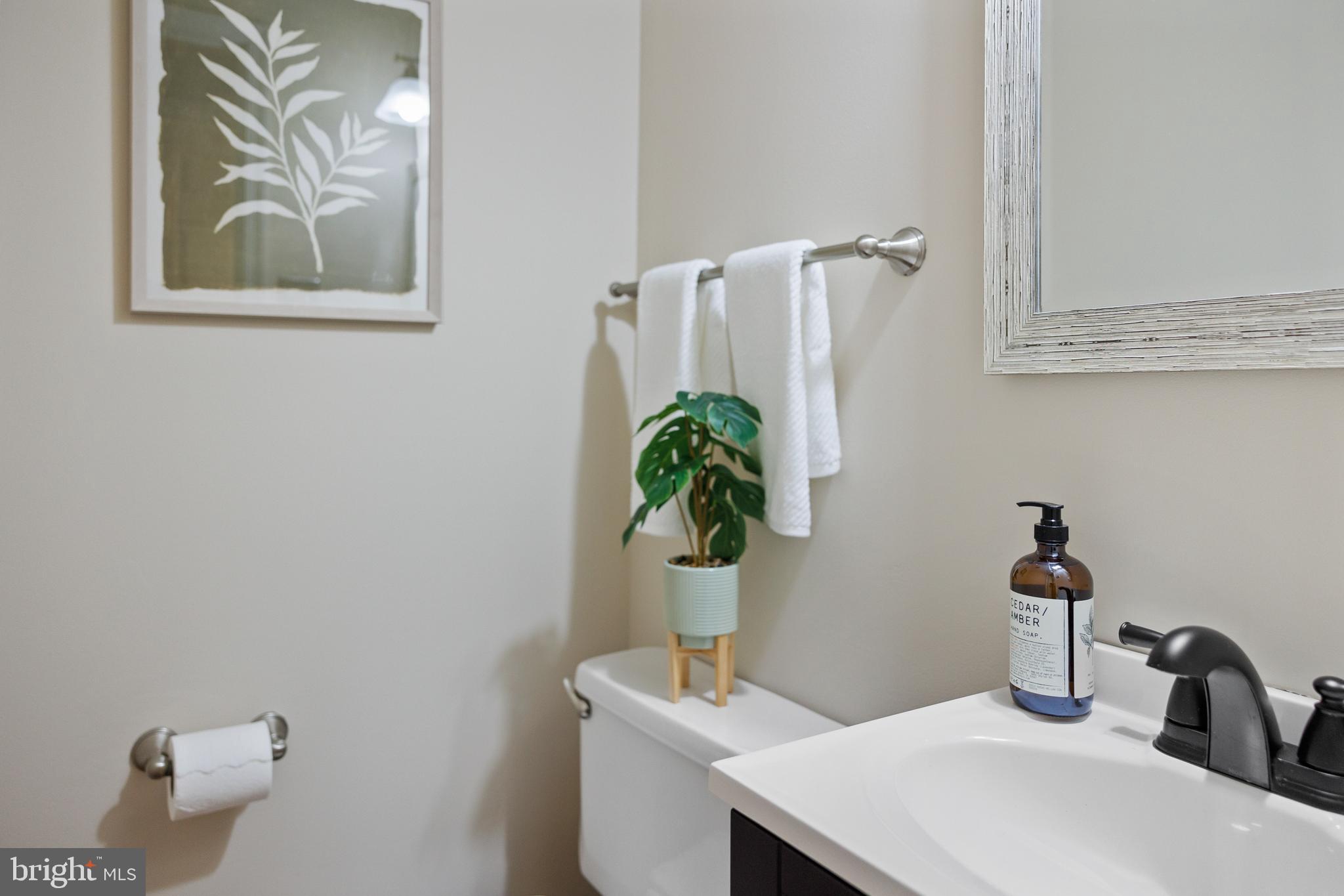 7333 CRESTLEIGH CIRCLE