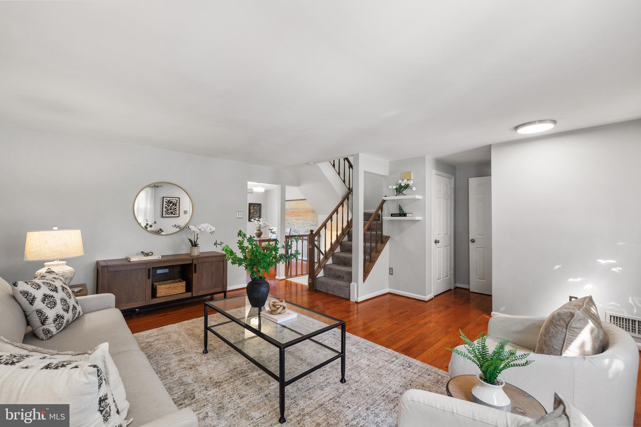 7333 CRESTLEIGH CIRCLE