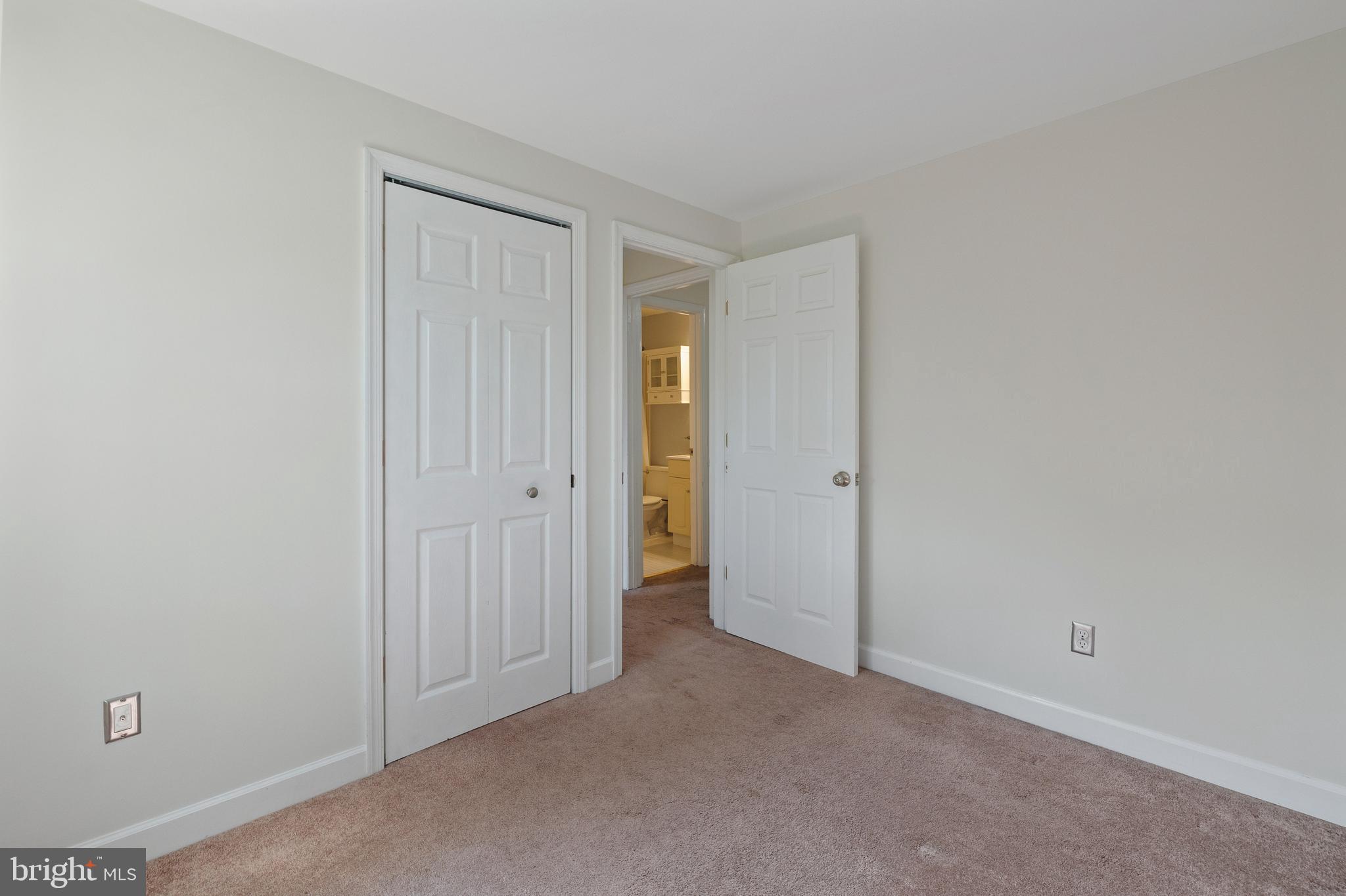 7333 CRESTLEIGH CIRCLE