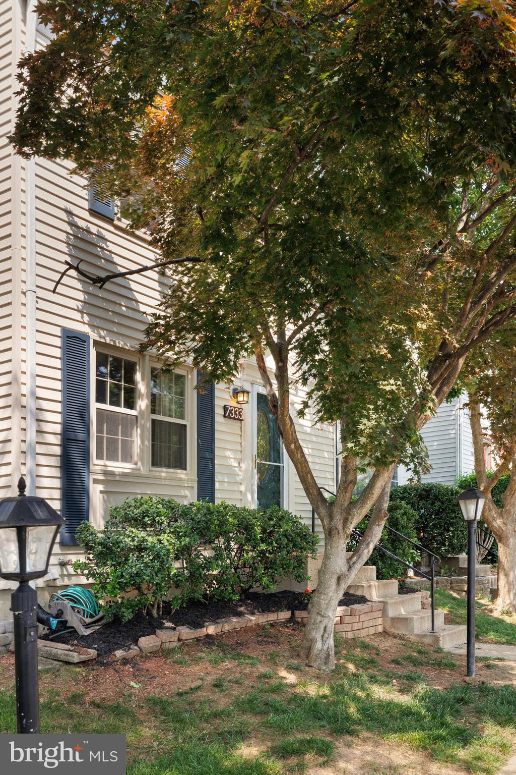 7333 CRESTLEIGH CIRCLE