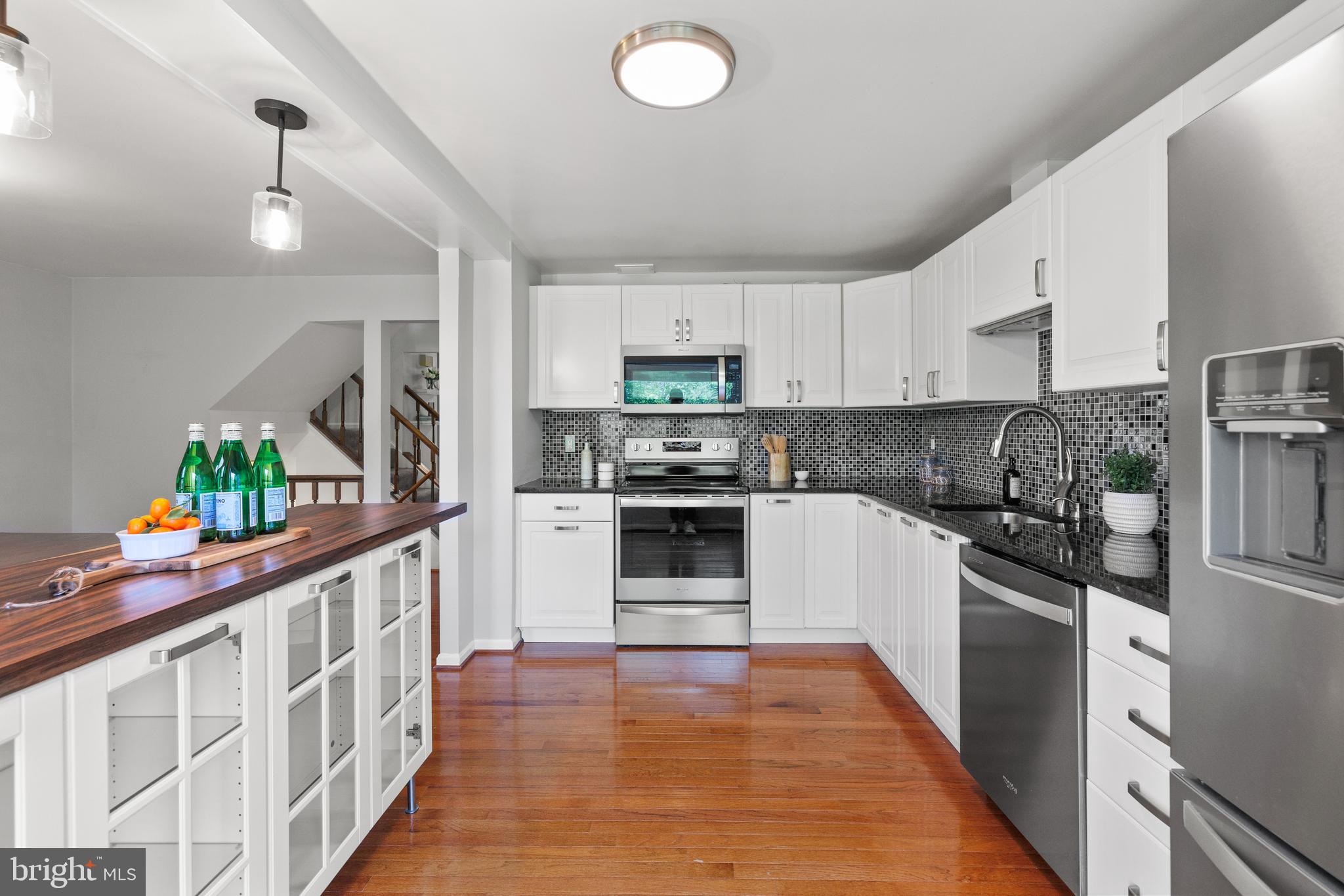 7333 CRESTLEIGH CIRCLE