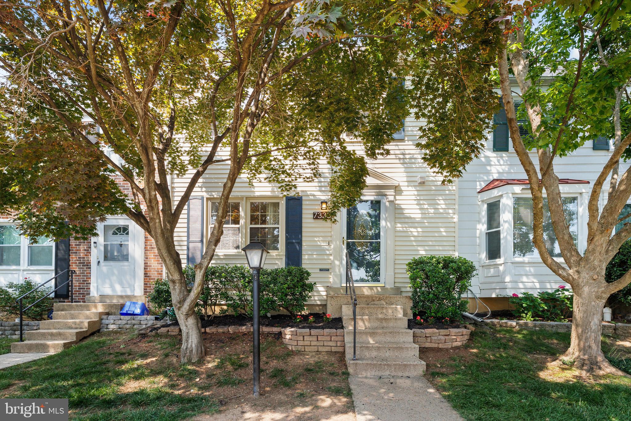 7333 CRESTLEIGH CIRCLE