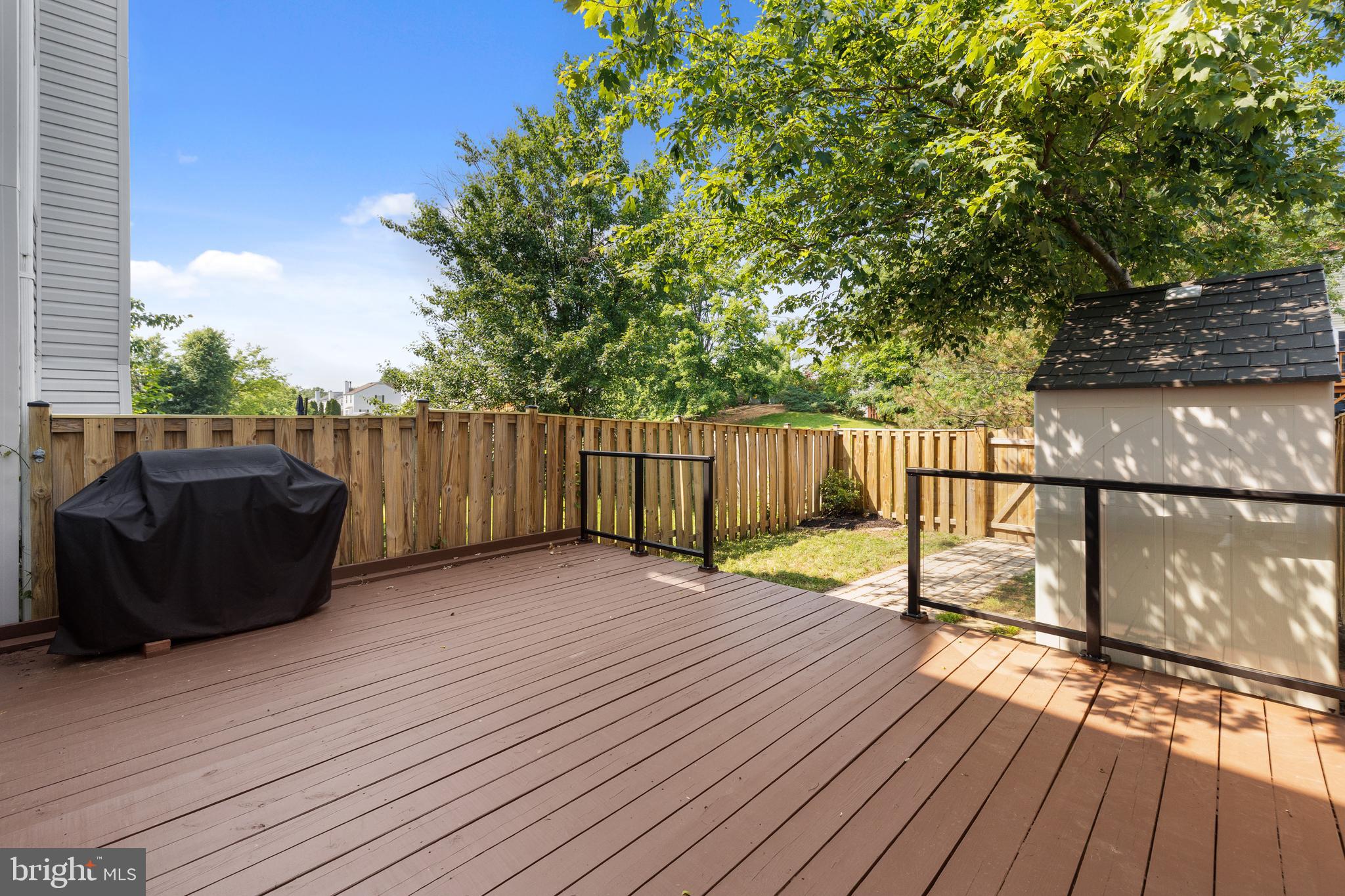 7333 CRESTLEIGH CIRCLE