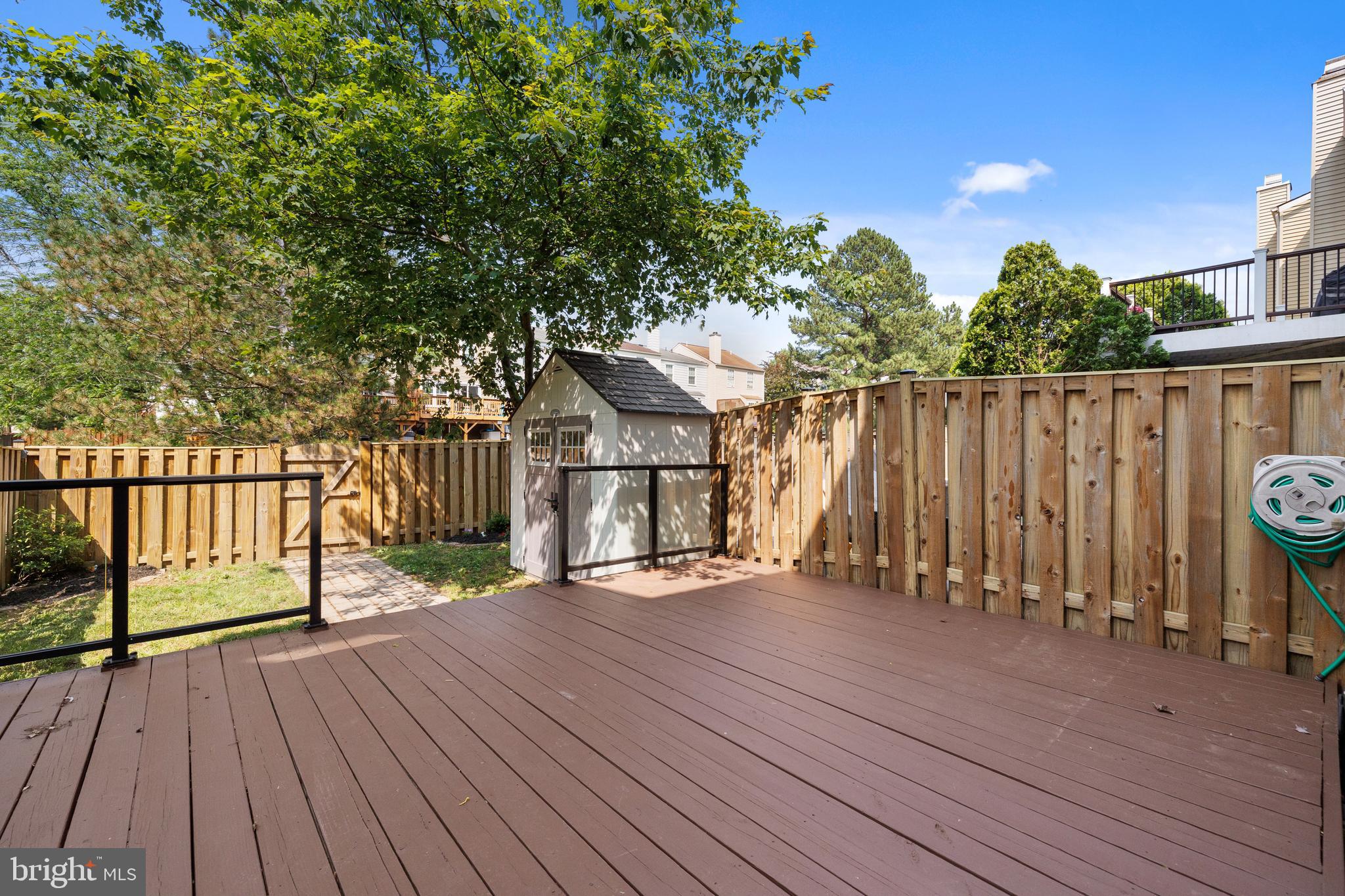 7333 CRESTLEIGH CIRCLE