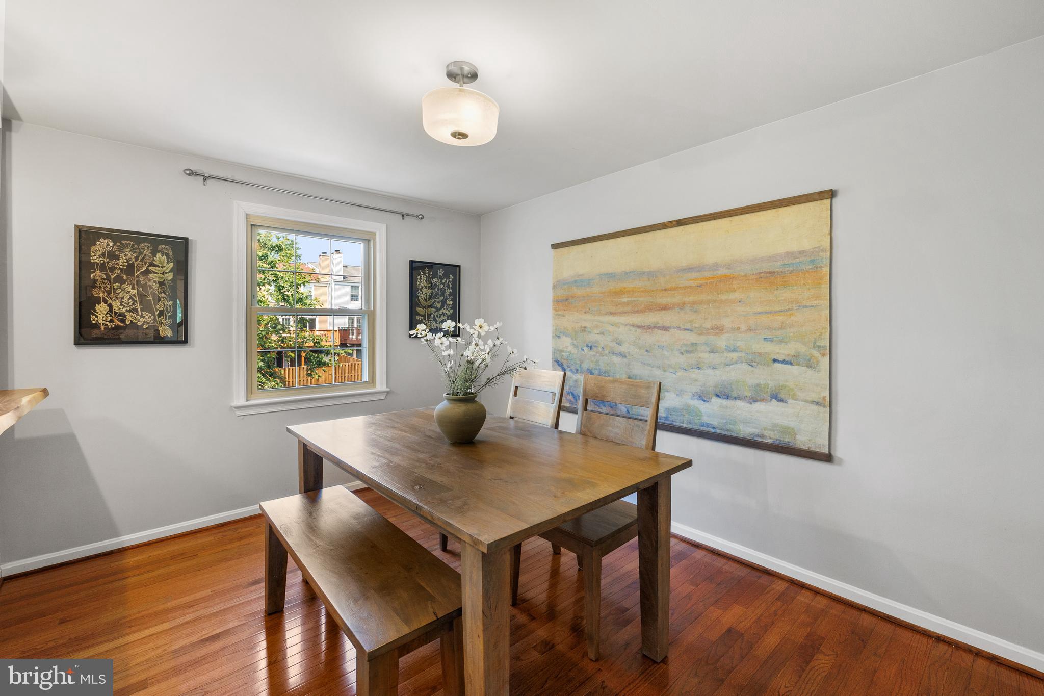 7333 CRESTLEIGH CIRCLE