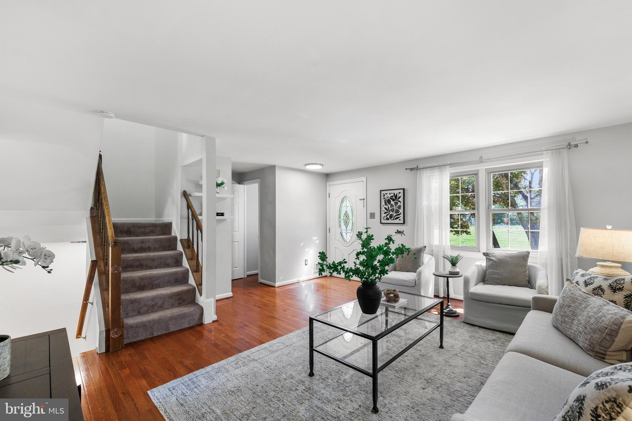 7333 CRESTLEIGH CIRCLE