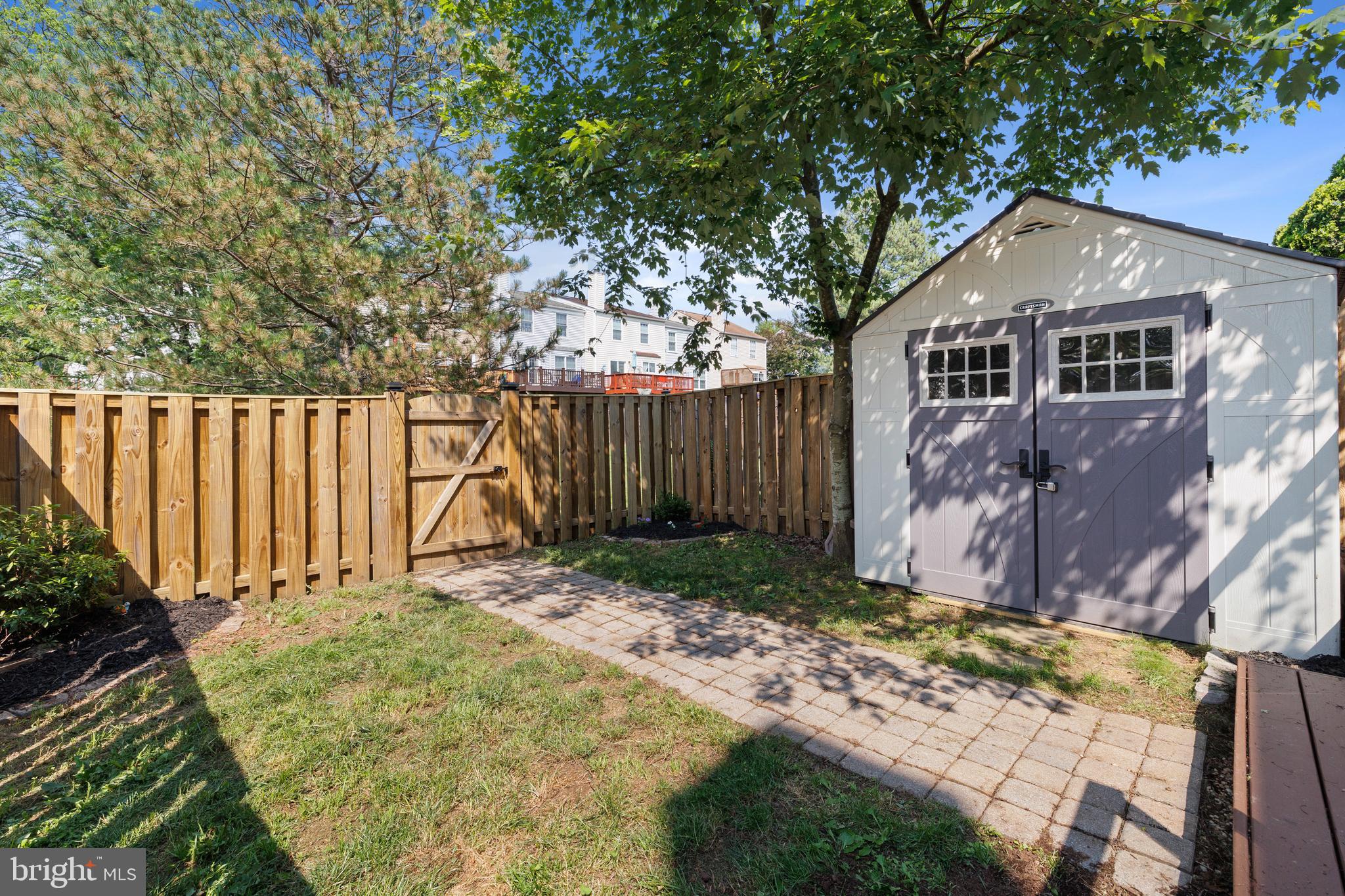 7333 CRESTLEIGH CIRCLE