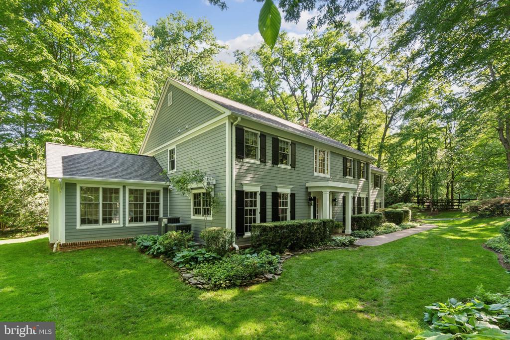 9226 Sterling Montague Dr