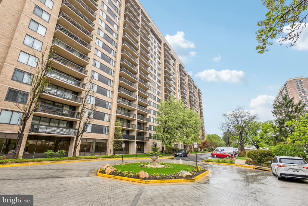 3713 S GEORGE MASON DR #1306W