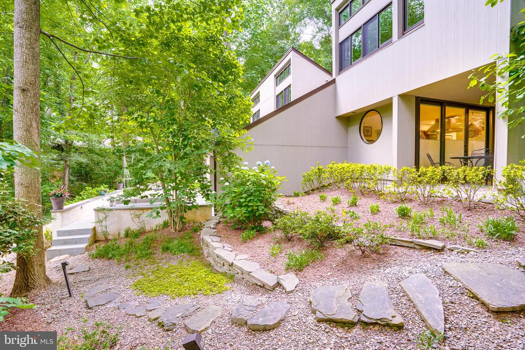 11405 PURPLE BEECH DRIVE