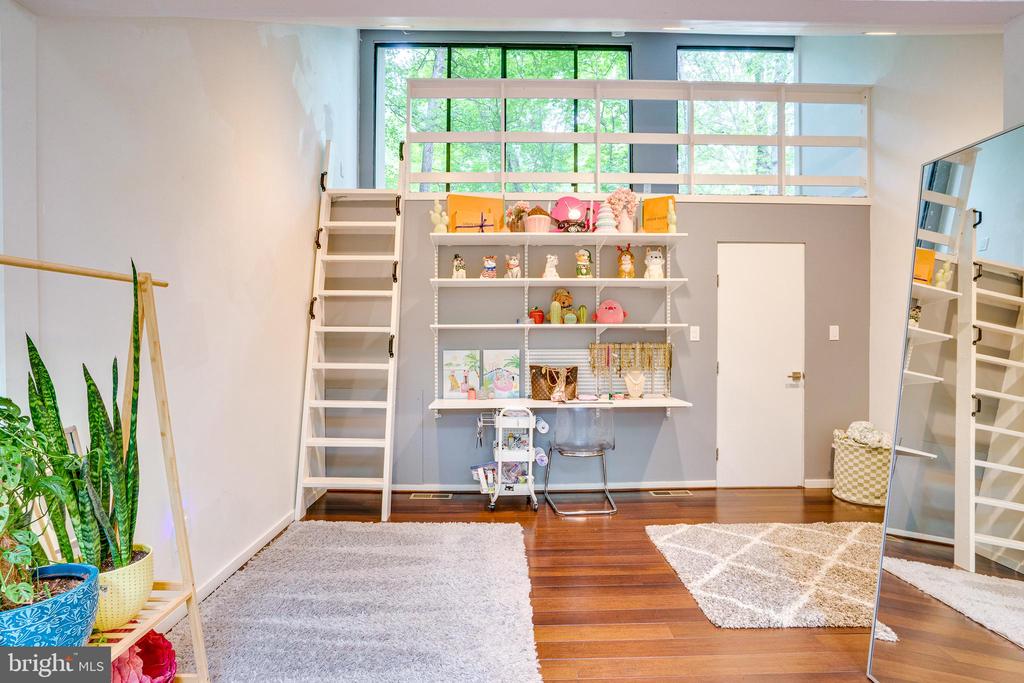 11405 PURPLE BEECH DRIVE