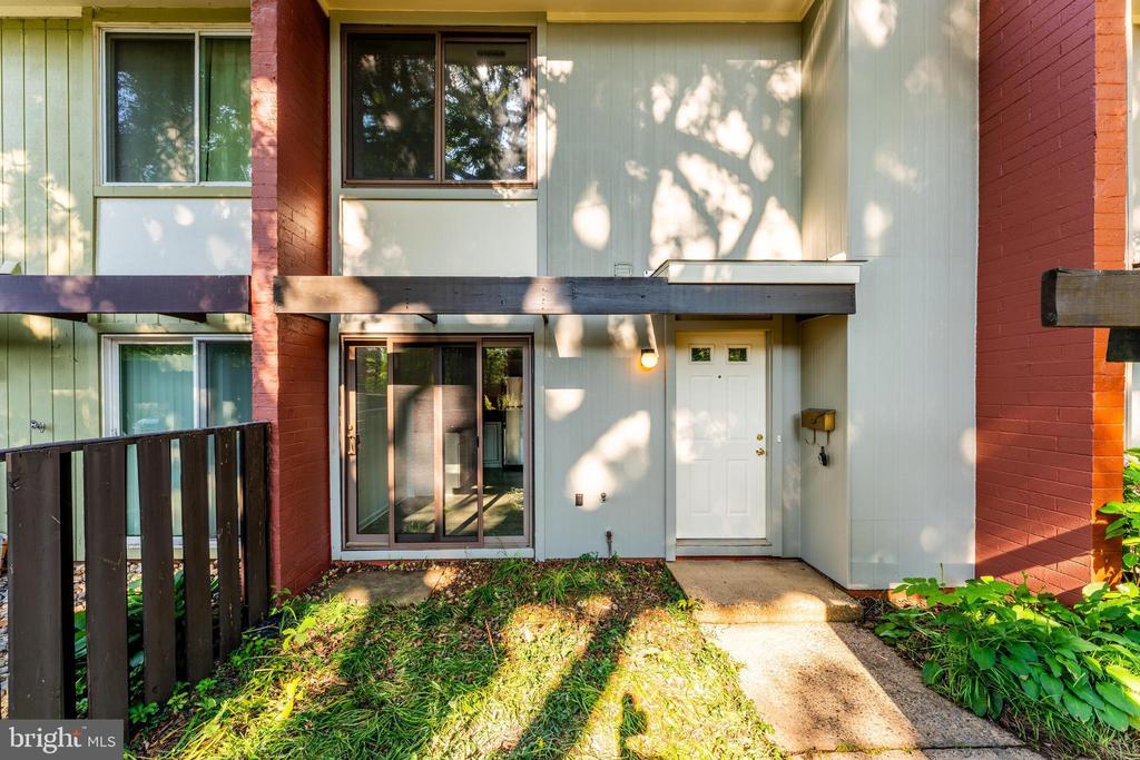 1377 NORTHGATE SQ
