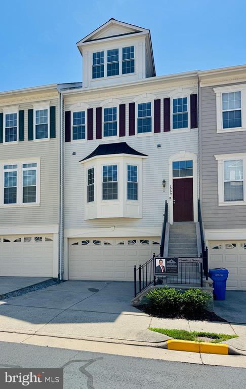 2066 Capstone Cir