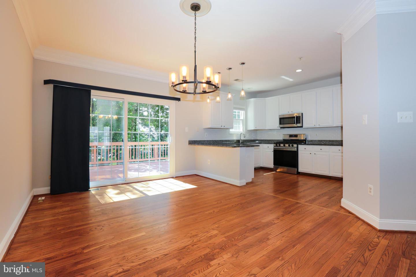 2066 Capstone Cir