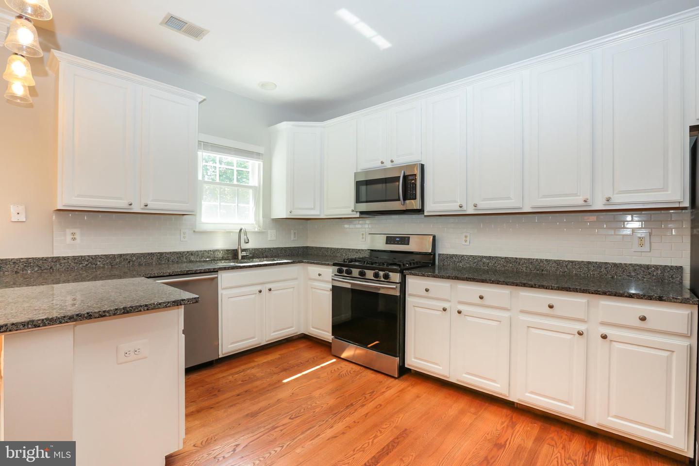 2066 Capstone Cir