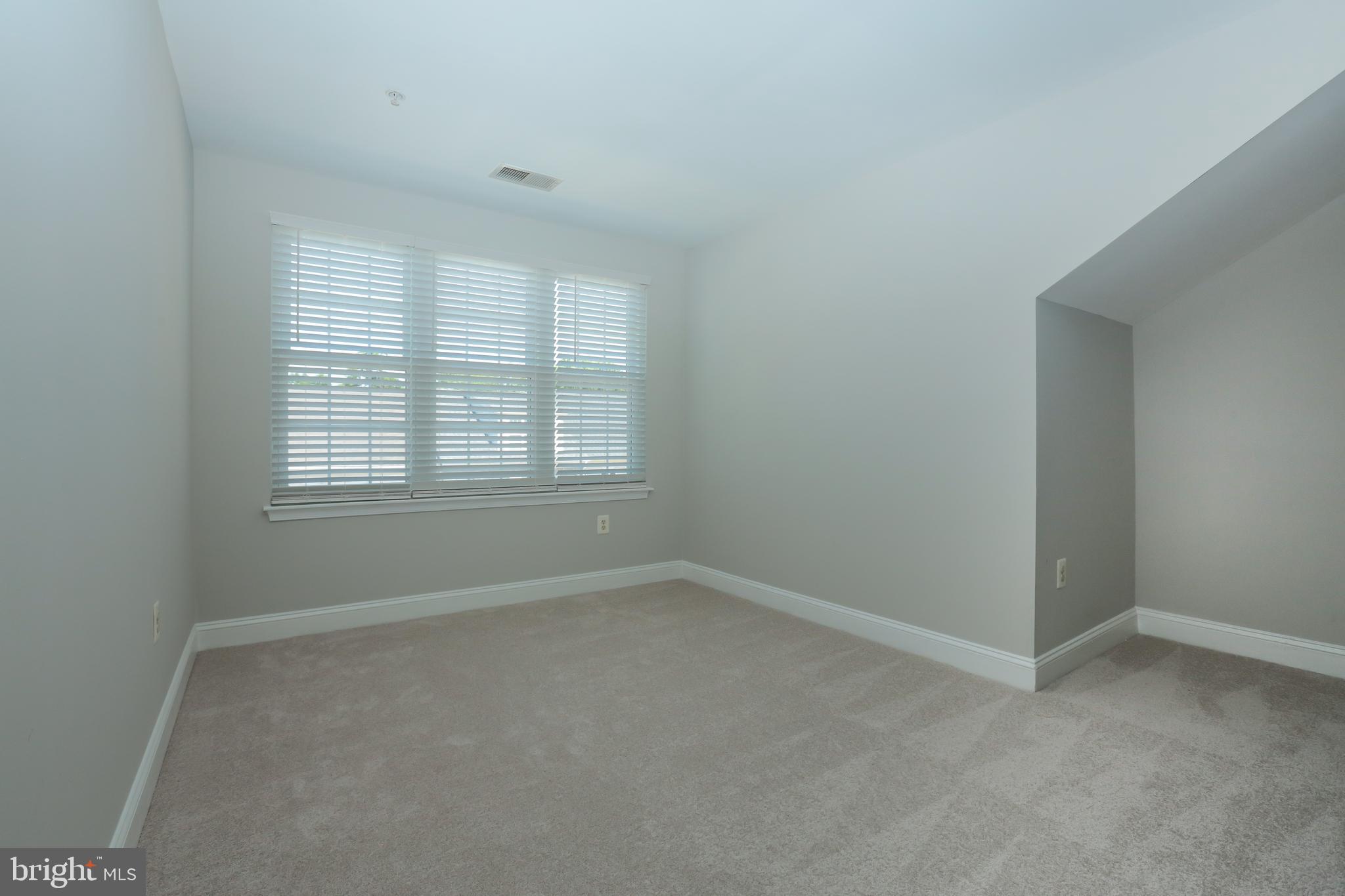 2066 Capstone Cir