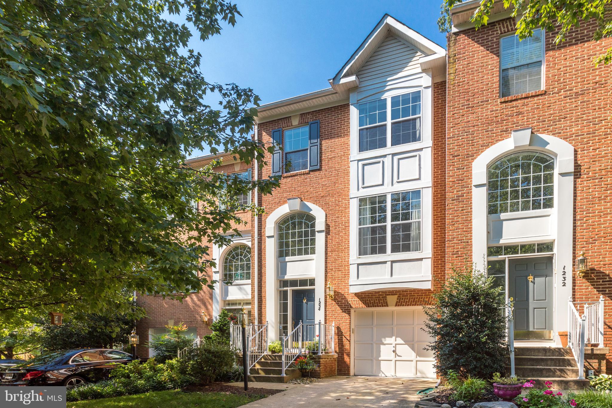 1234 WILD HAWTHORN WAY