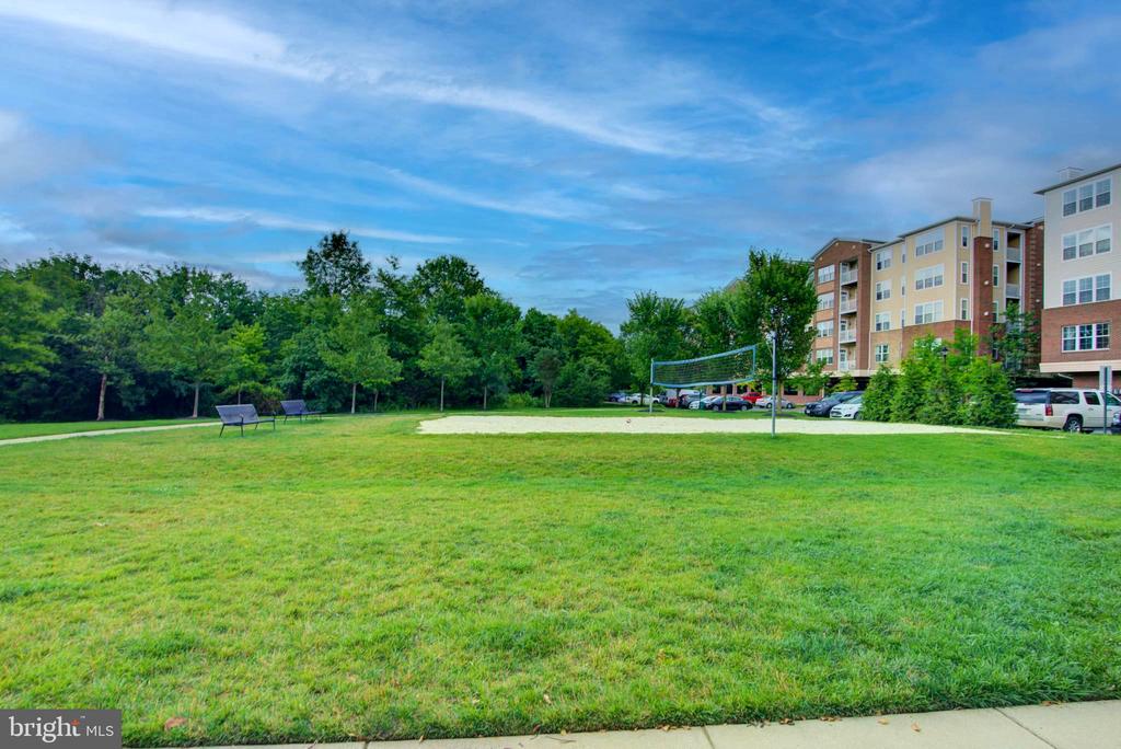 13764 EARHART CIRCLE