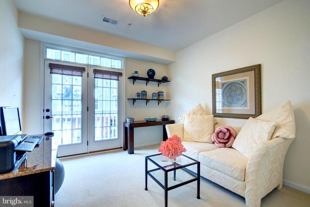 13764 EARHART CIRCLE