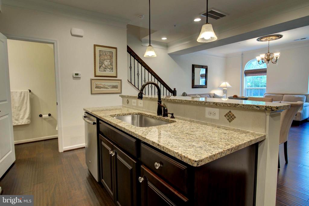 13764 EARHART CIRCLE