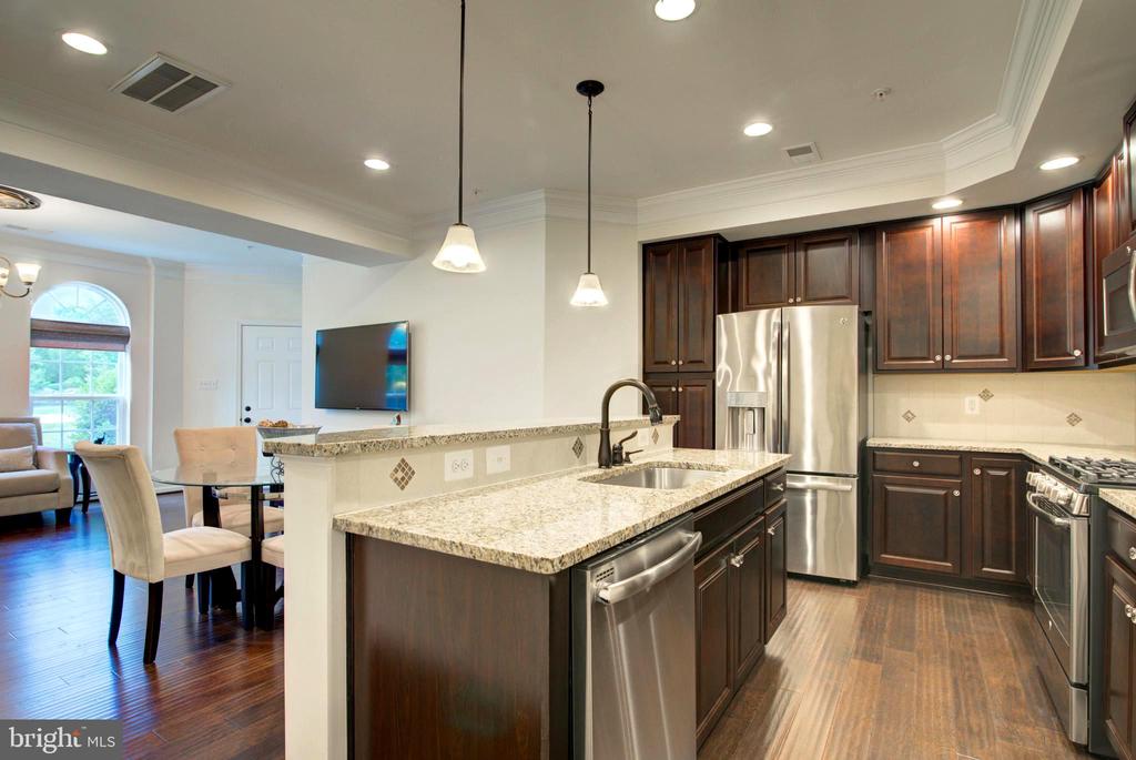13764 EARHART CIRCLE
