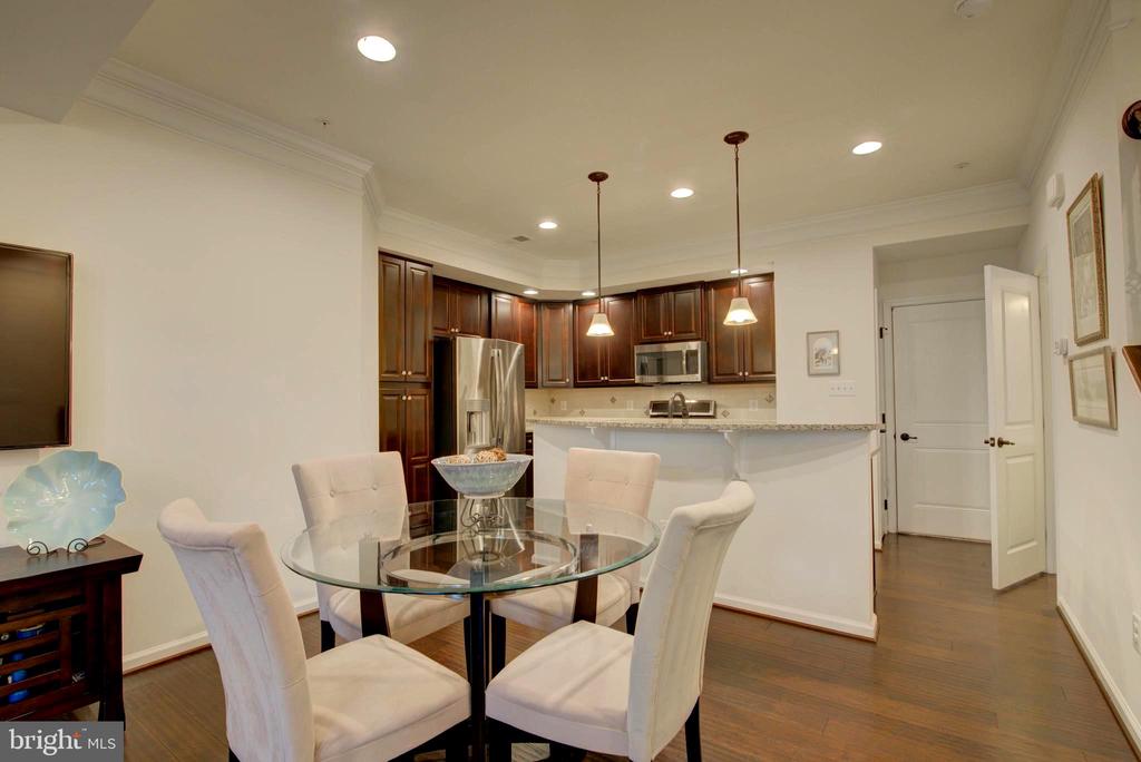 13764 EARHART CIRCLE