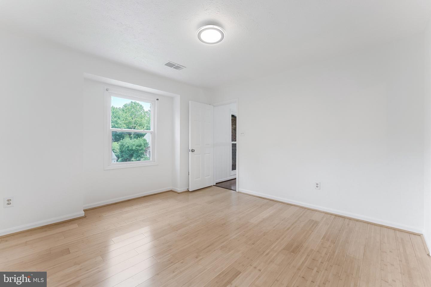 11681 Gilman Ln