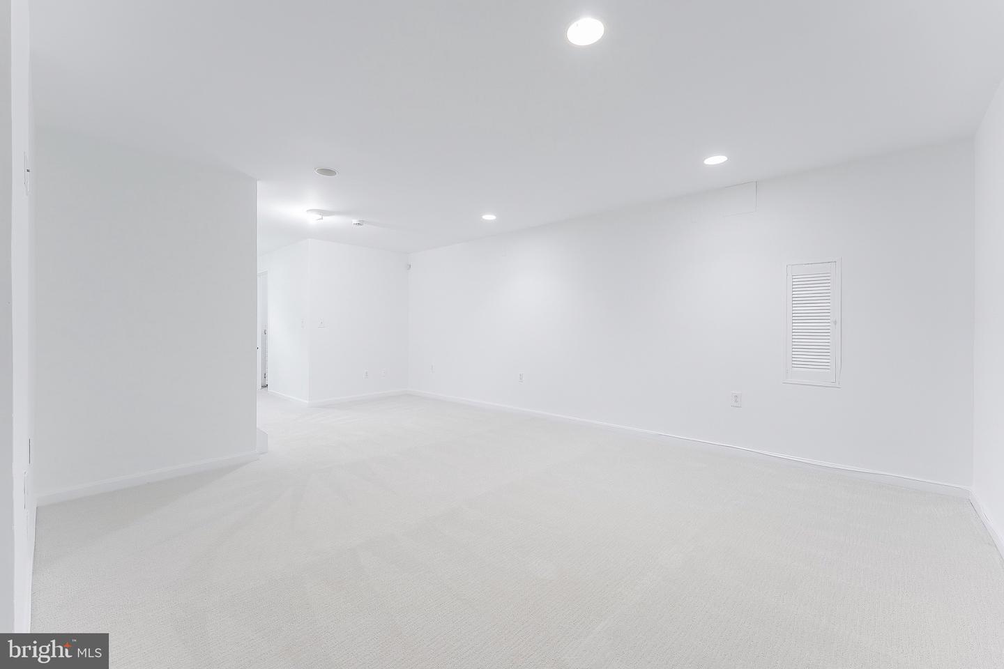 11681 Gilman Ln