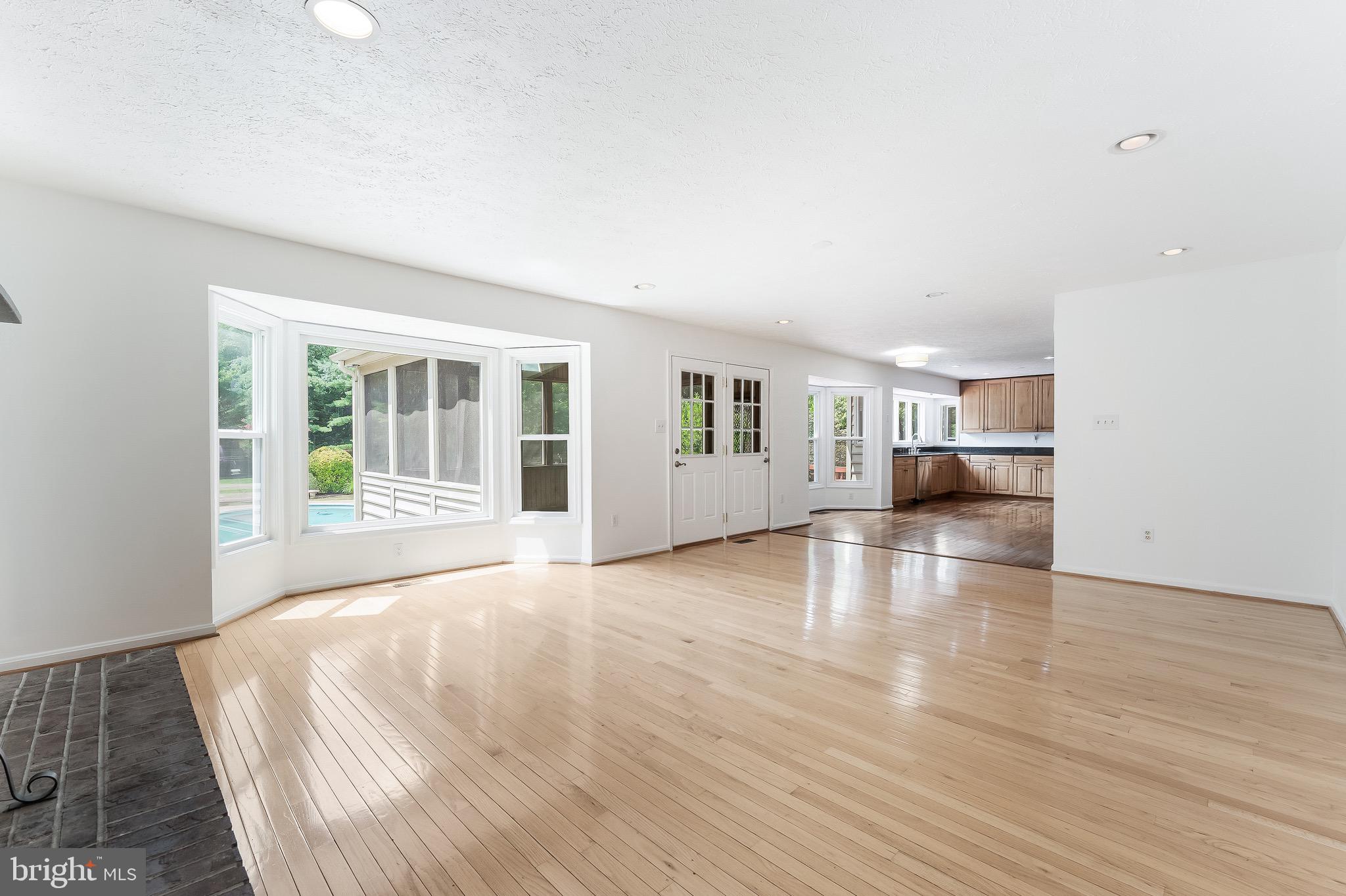 11681 Gilman Ln