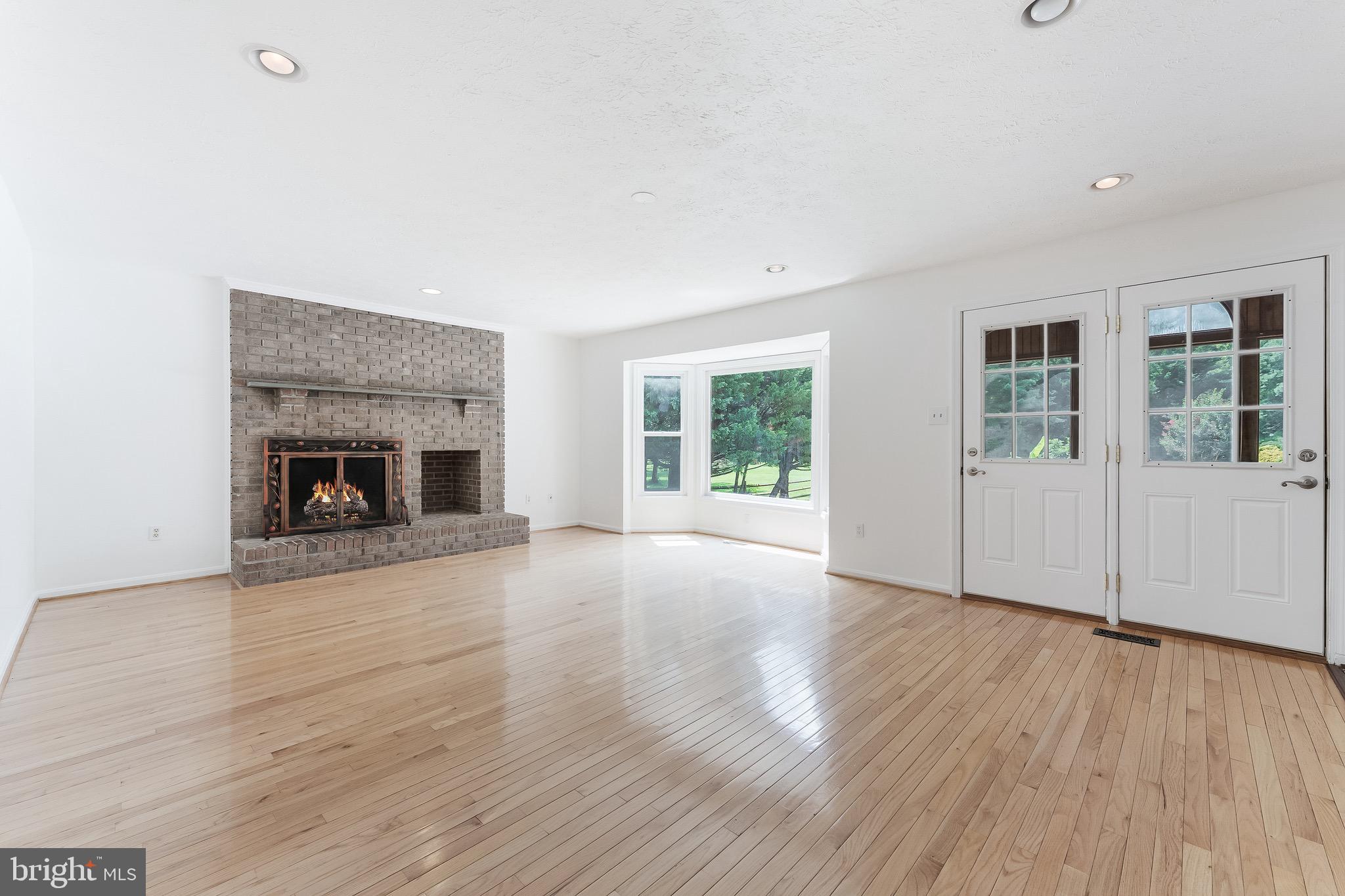 11681 Gilman Ln