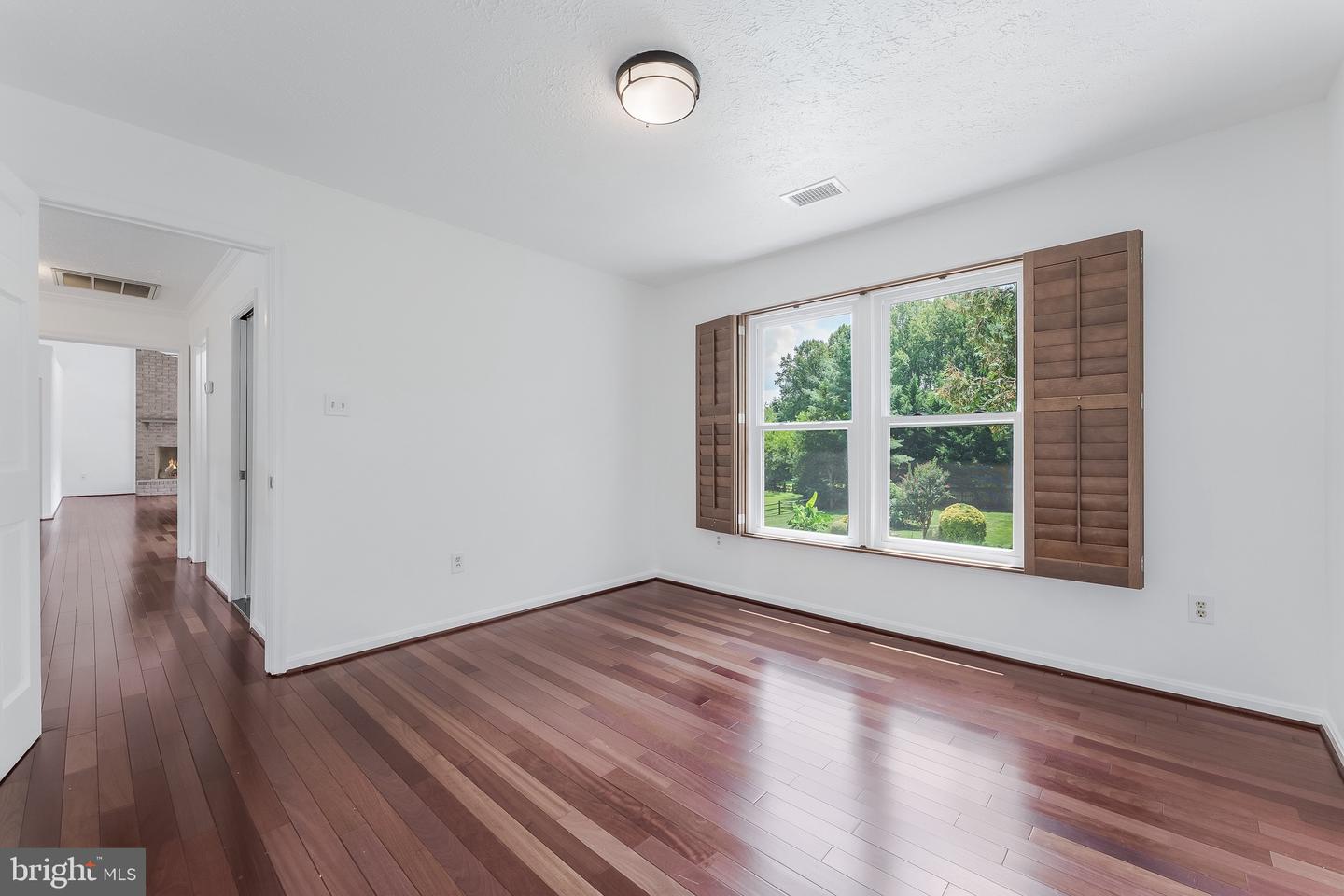 11681 Gilman Ln