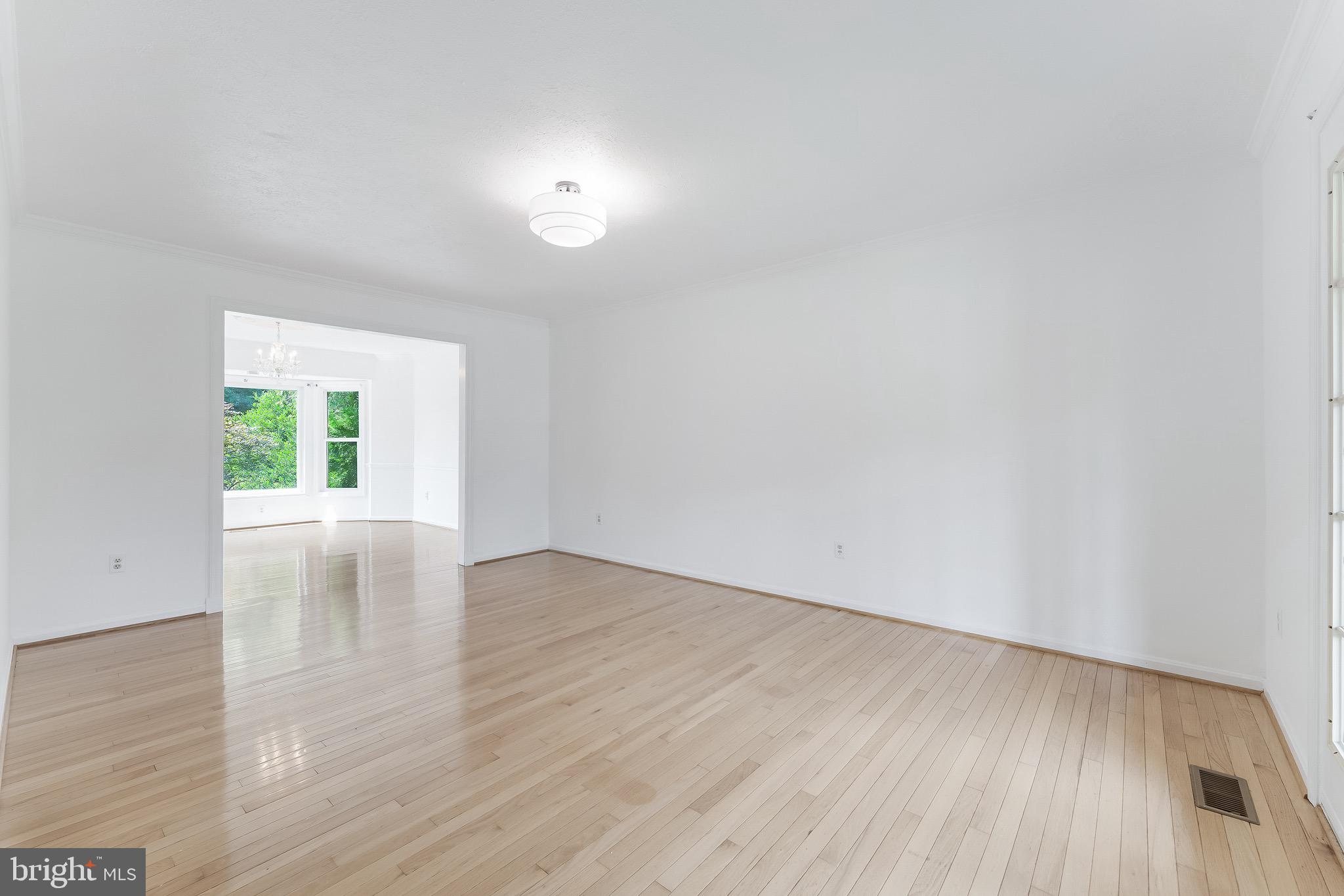 11681 Gilman Ln