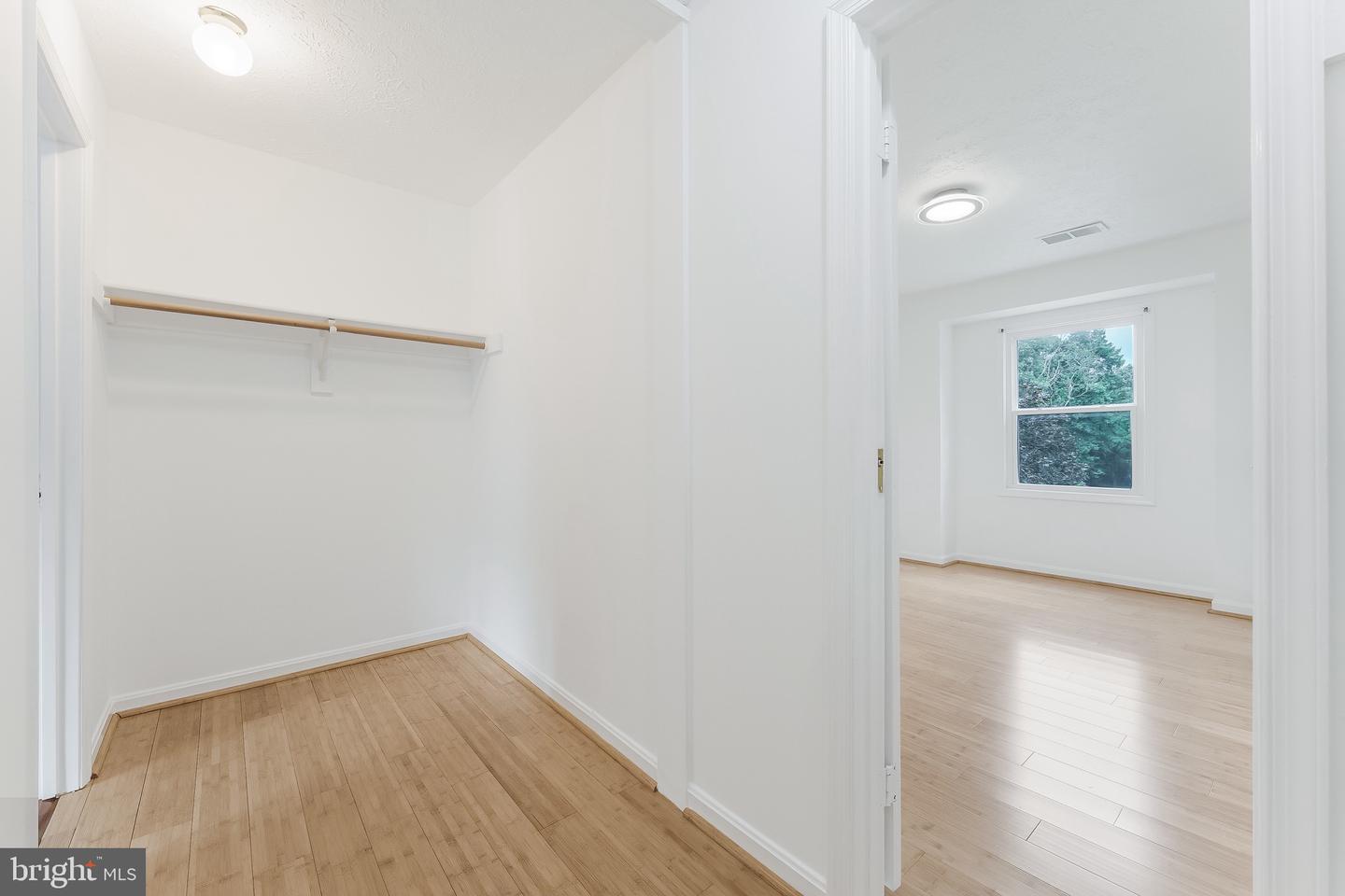 11681 Gilman Ln