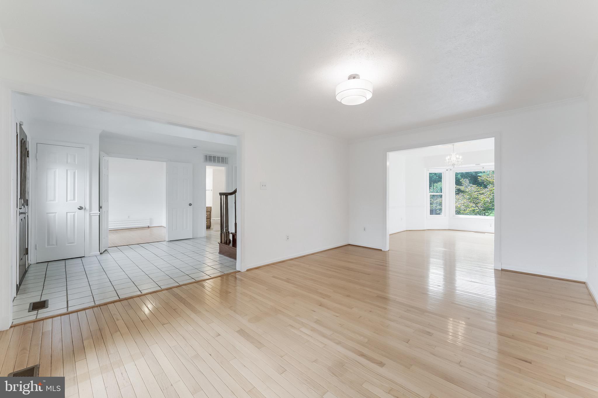 11681 Gilman Ln