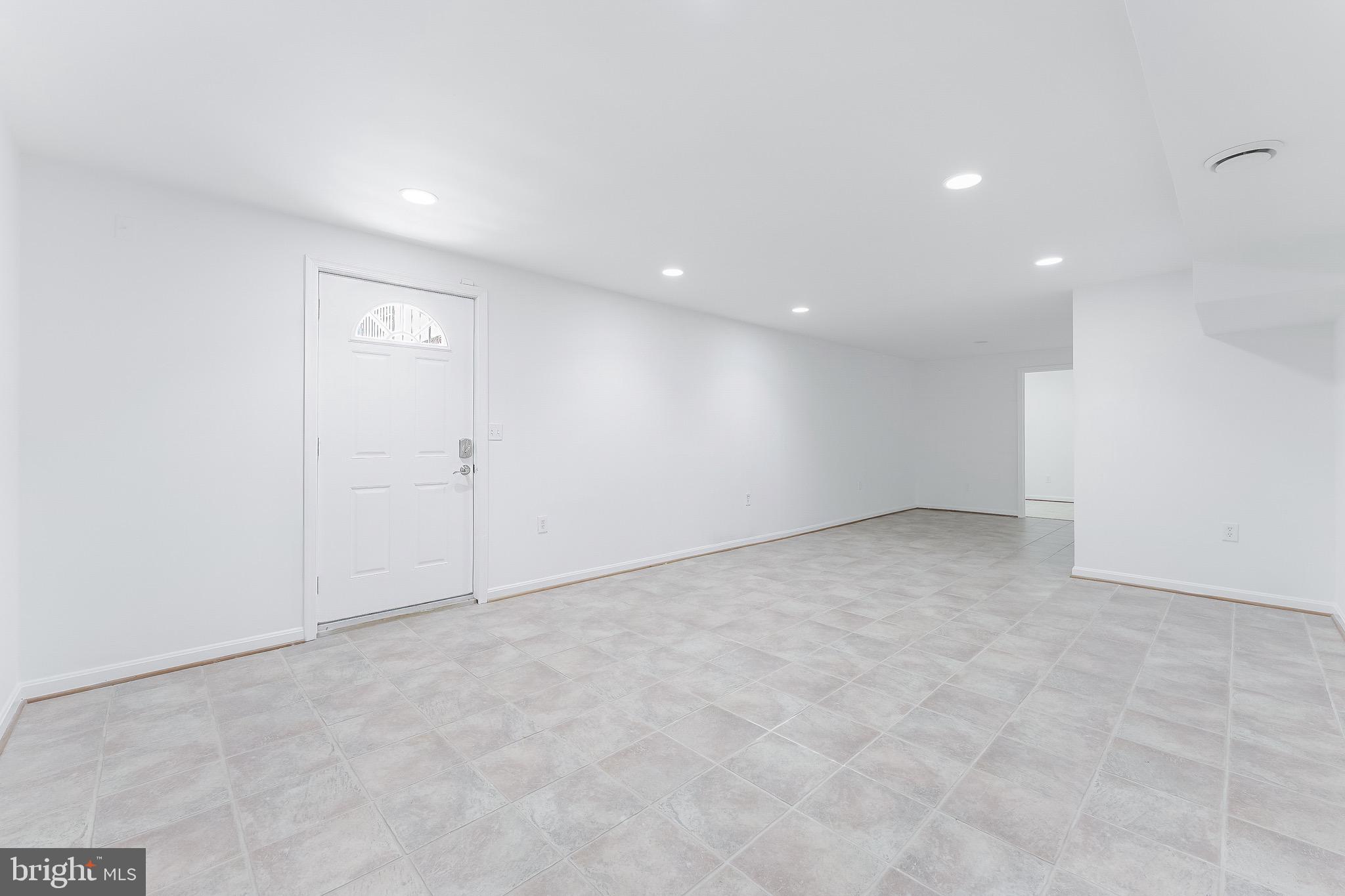 11681 Gilman Ln