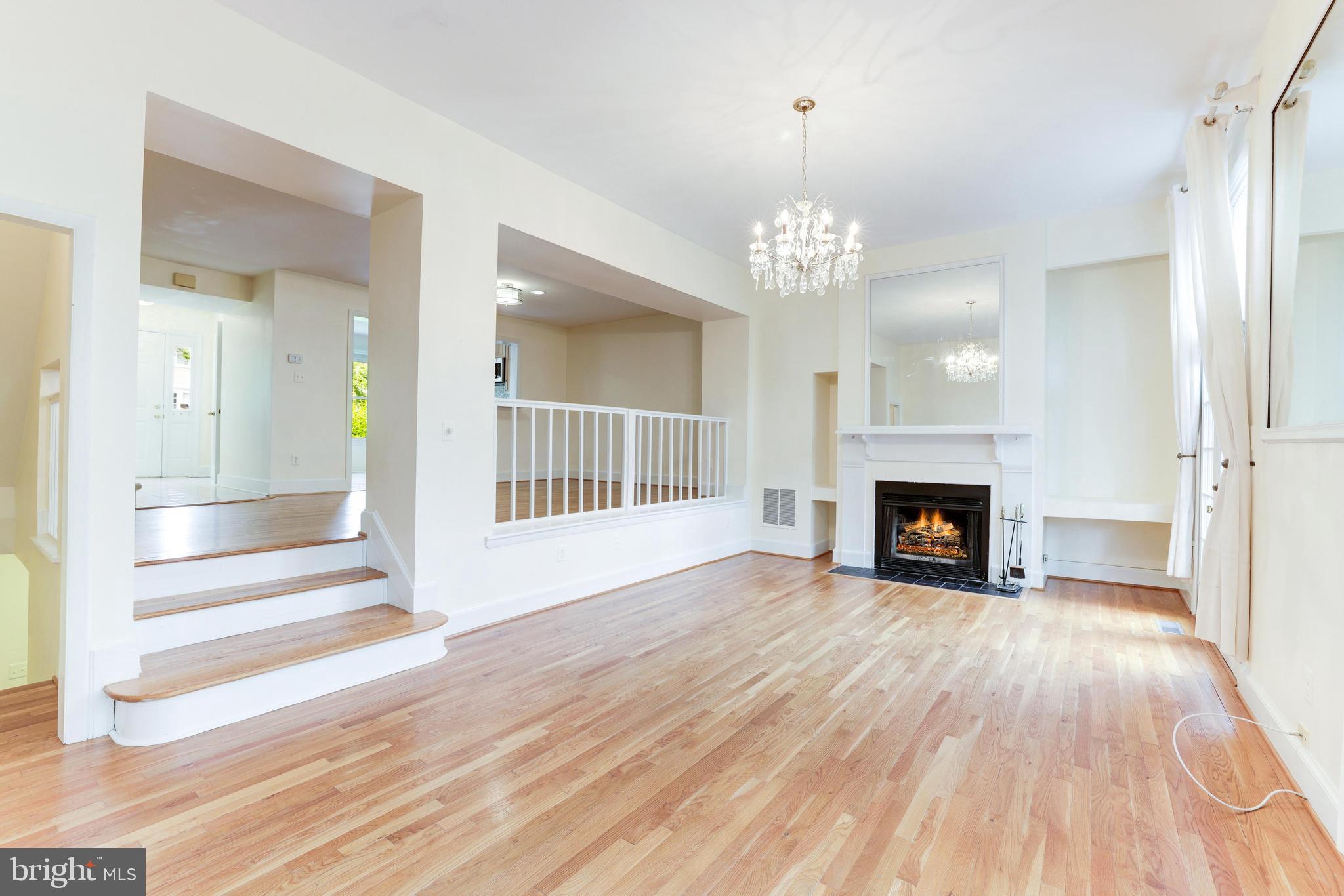8509 JEFFERSONIAN CT