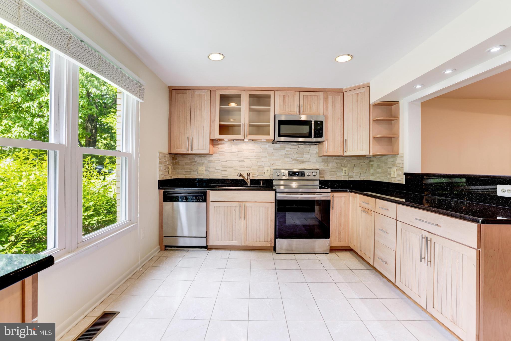 8509 JEFFERSONIAN CT