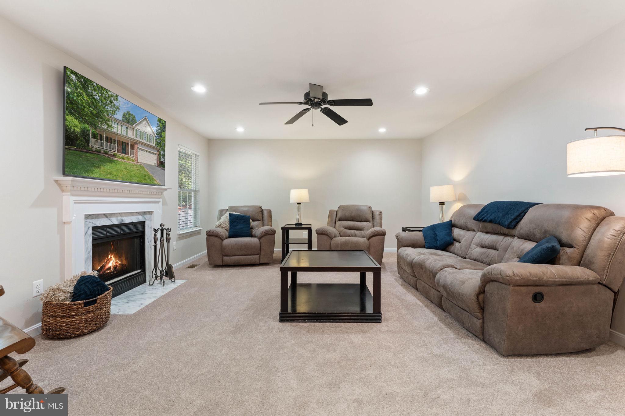 6910 SHARPSBURG DRIVE