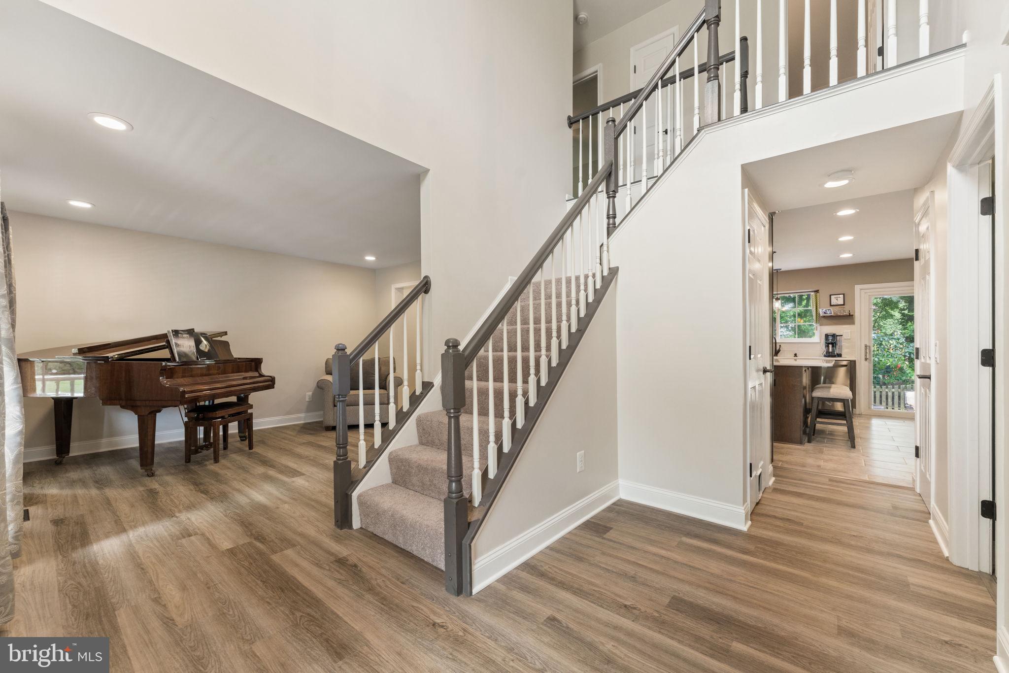 6910 SHARPSBURG DRIVE