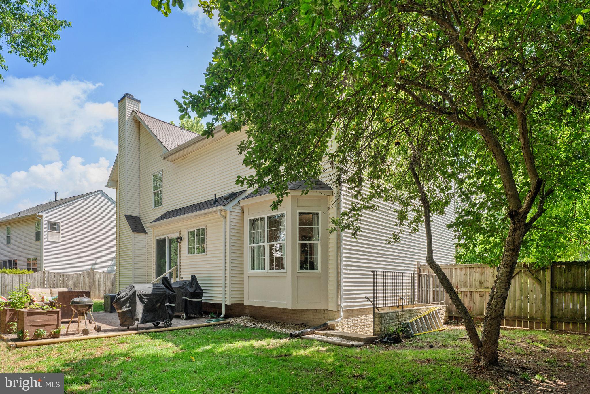 6910 SHARPSBURG DRIVE