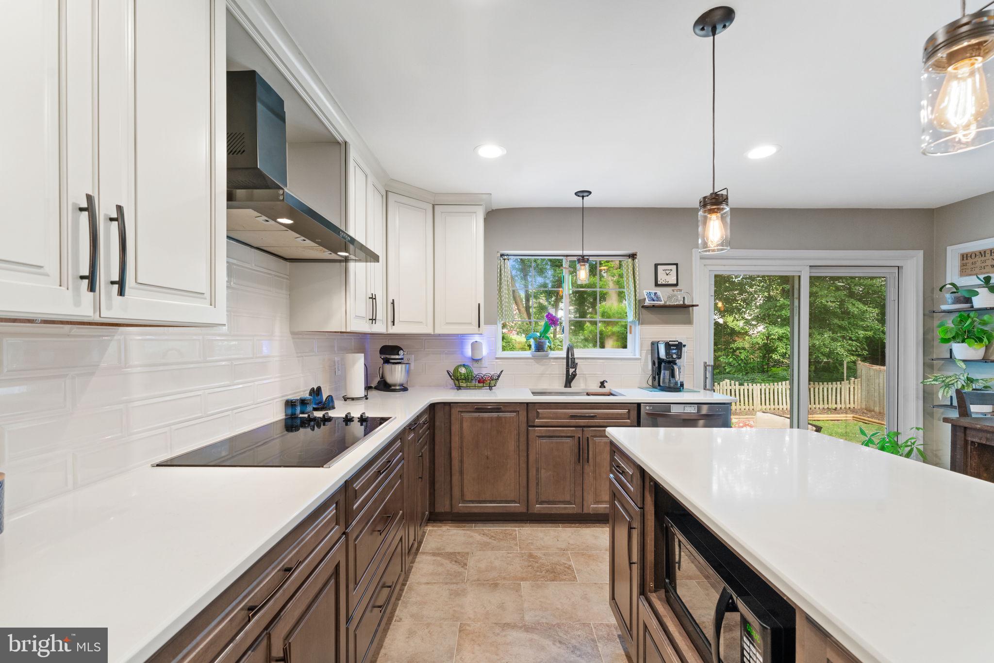 6910 SHARPSBURG DRIVE