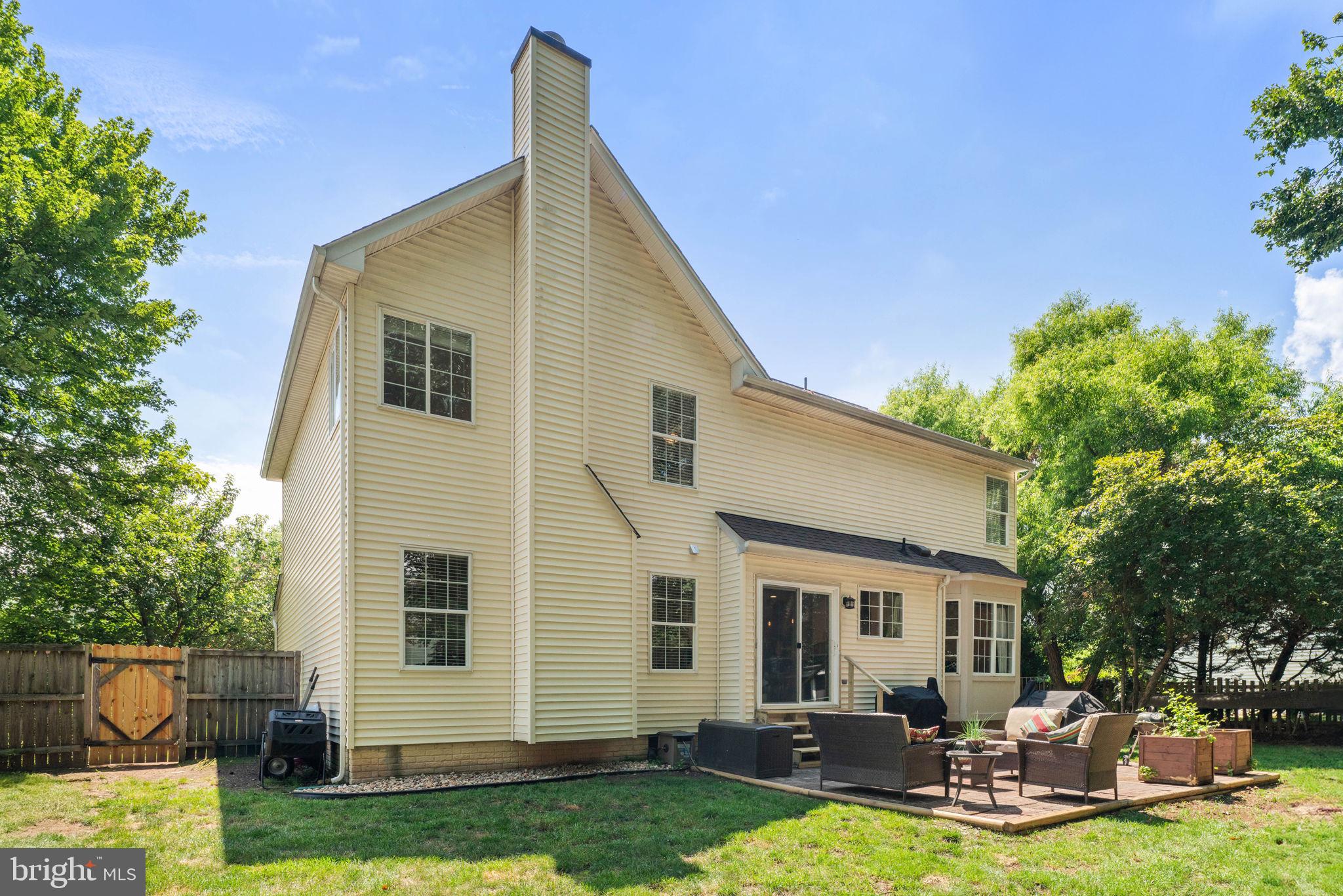 6910 SHARPSBURG DRIVE