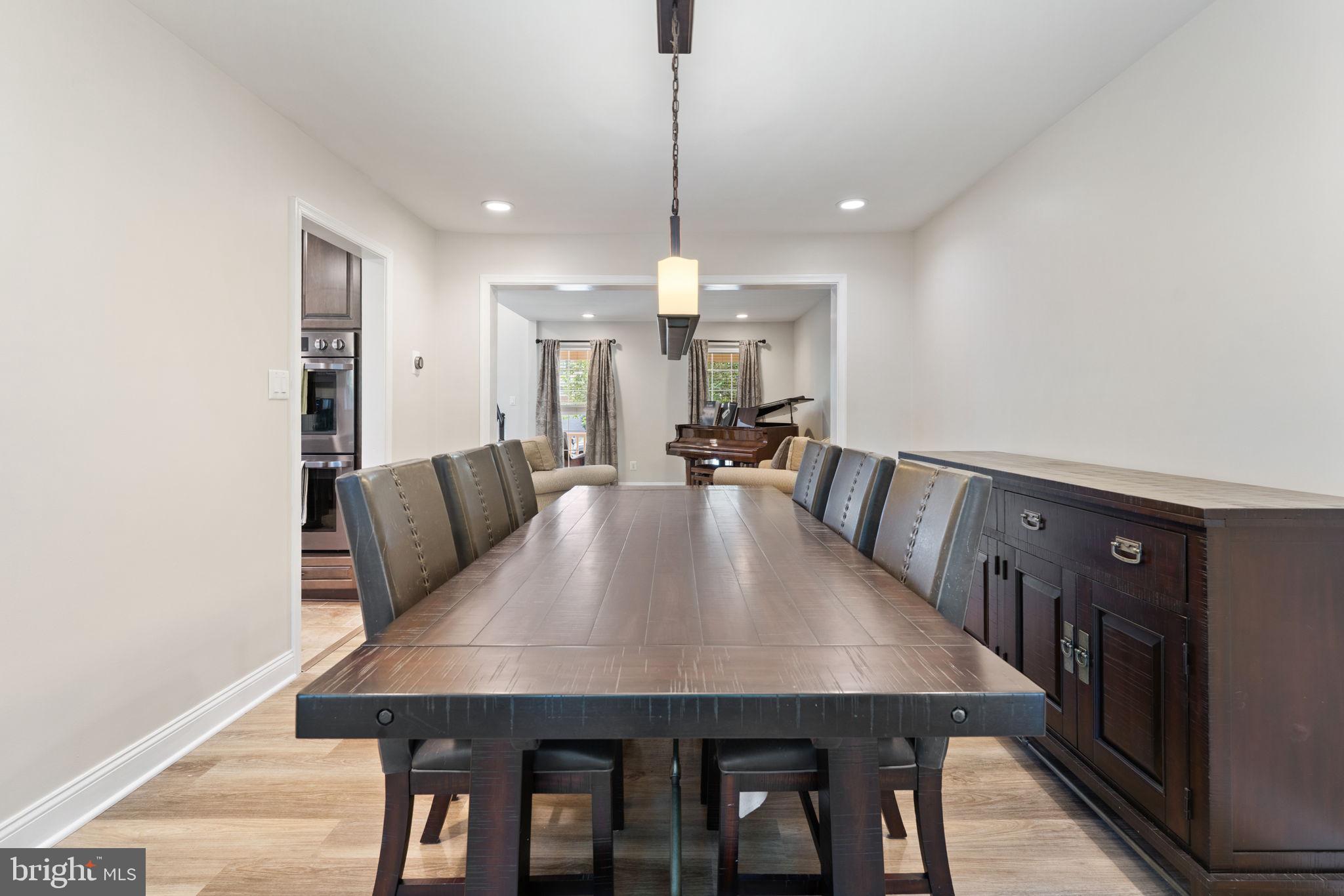 6910 SHARPSBURG DRIVE