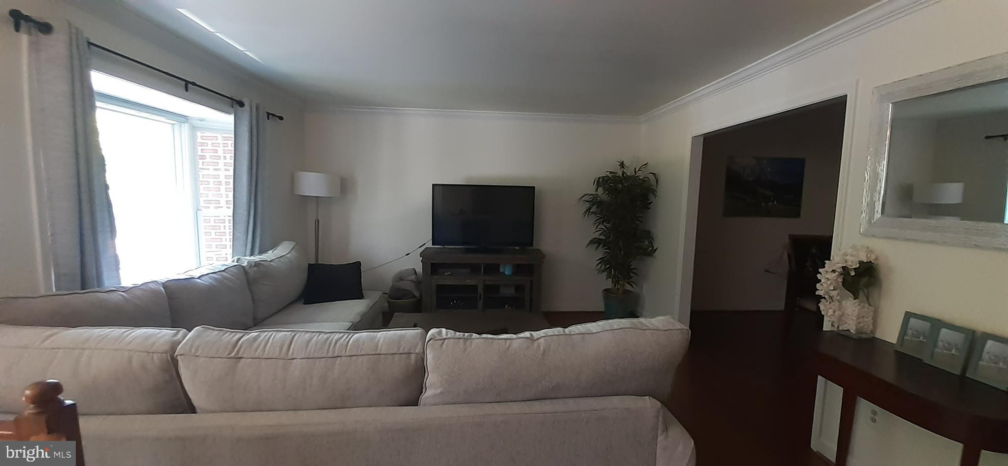 6880 MCLEAN PROVINCE CIRCLE