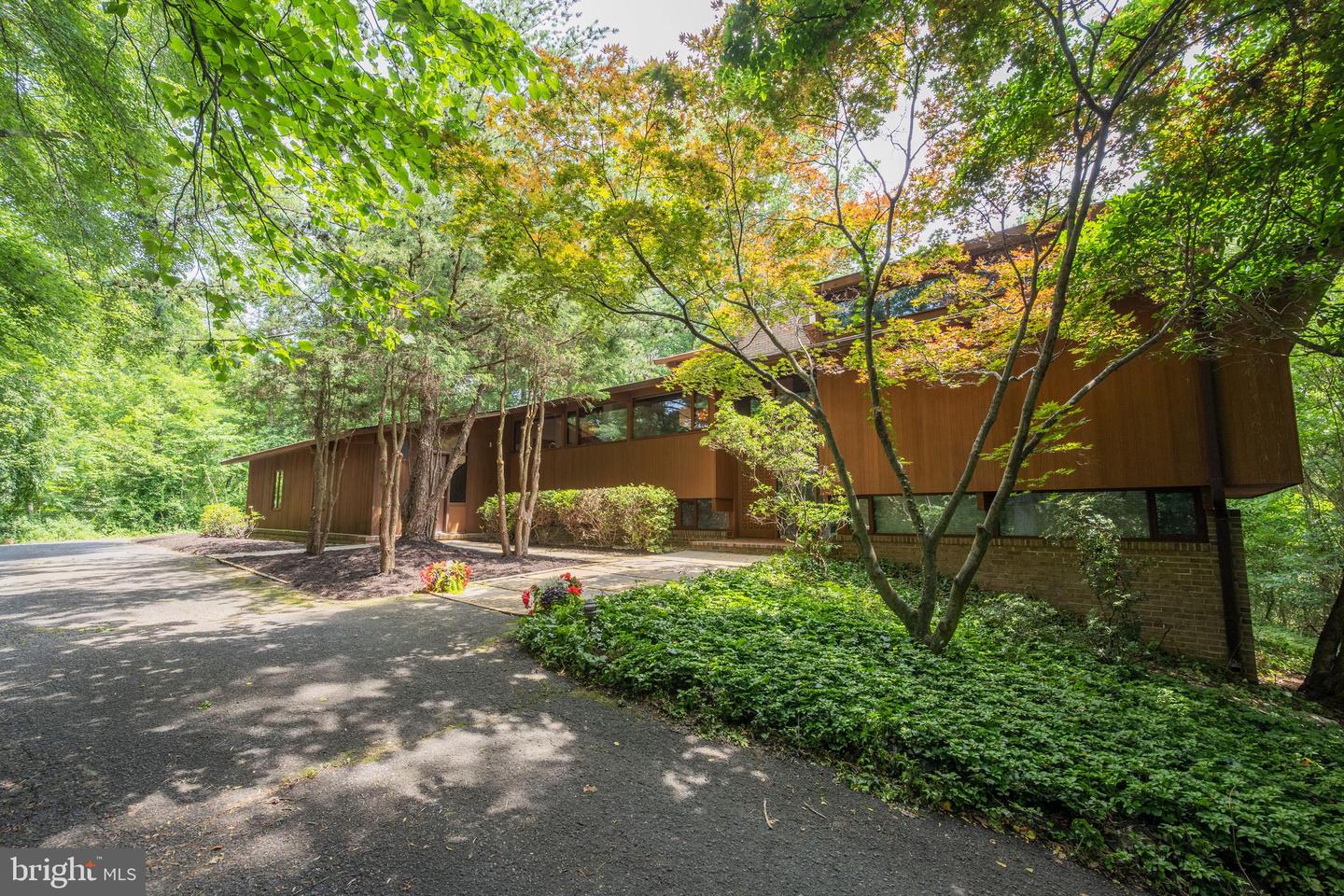 1017 Towlston Rd