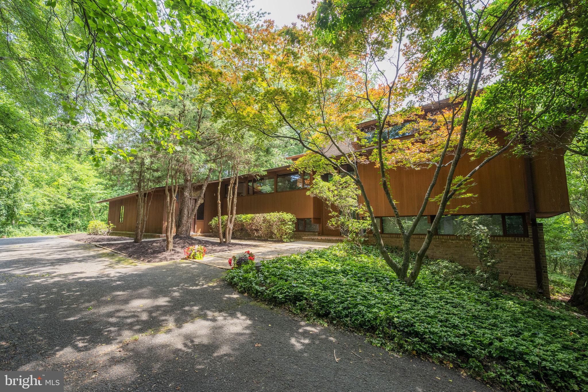 1017 Towlston Rd