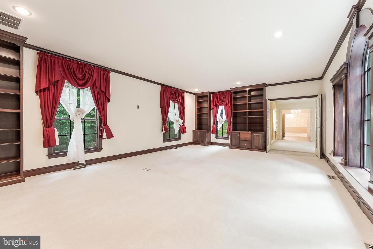 11115 Streamview Ct
